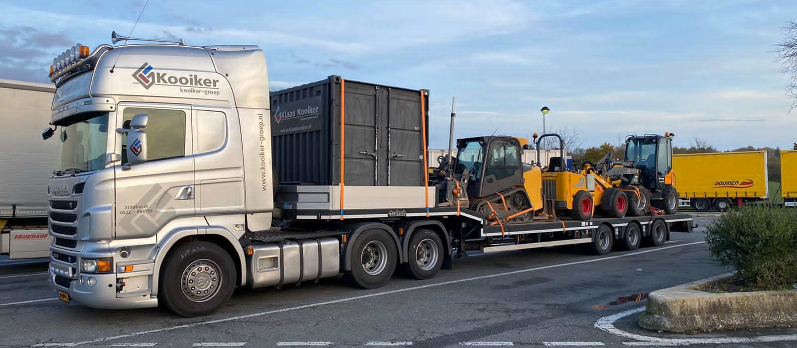 Transport materiaal bestrating tuincentrum Albi Zuid Frankrijk