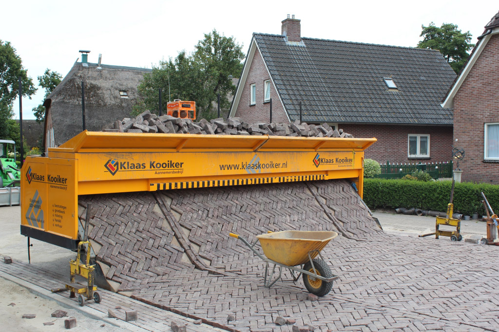 Machinaal bestraten met de Roadprinter