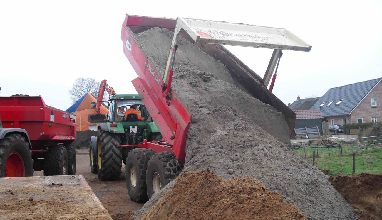 Aanleveren zand voor nieuwbouw